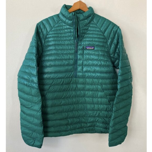 Patagonia AlpLight Down Pullover in Borealis Green